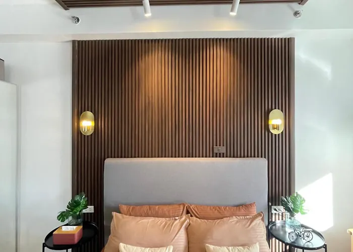 Muji-inspired Home-tel In The Heart Of Makati Apartment *